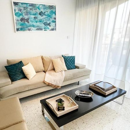 Direct Sea View & Quality Bed - Kings Palace 1 Bed بافوس المظهر الخارجي الصورة