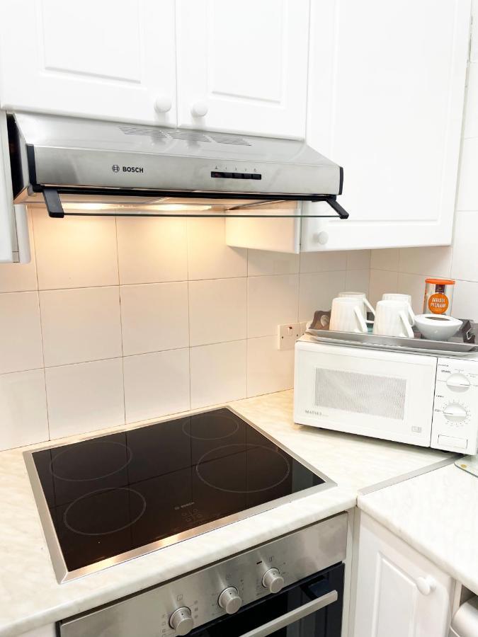 Direct Sea View & Quality Bed - Kings Palace 1 Bed بافوس المظهر الخارجي الصورة