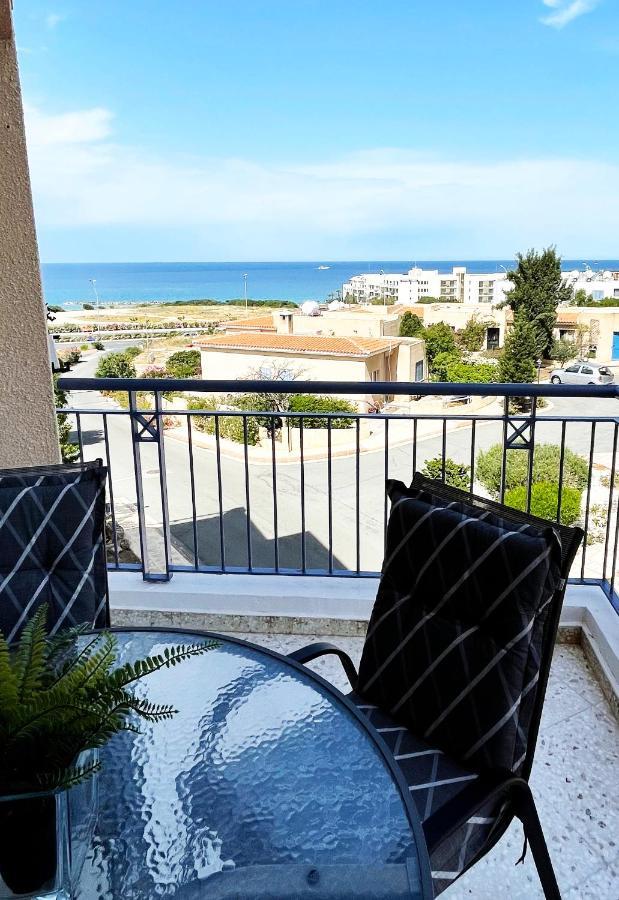 Direct Sea View & Quality Bed - Kings Palace 1 Bed بافوس المظهر الخارجي الصورة