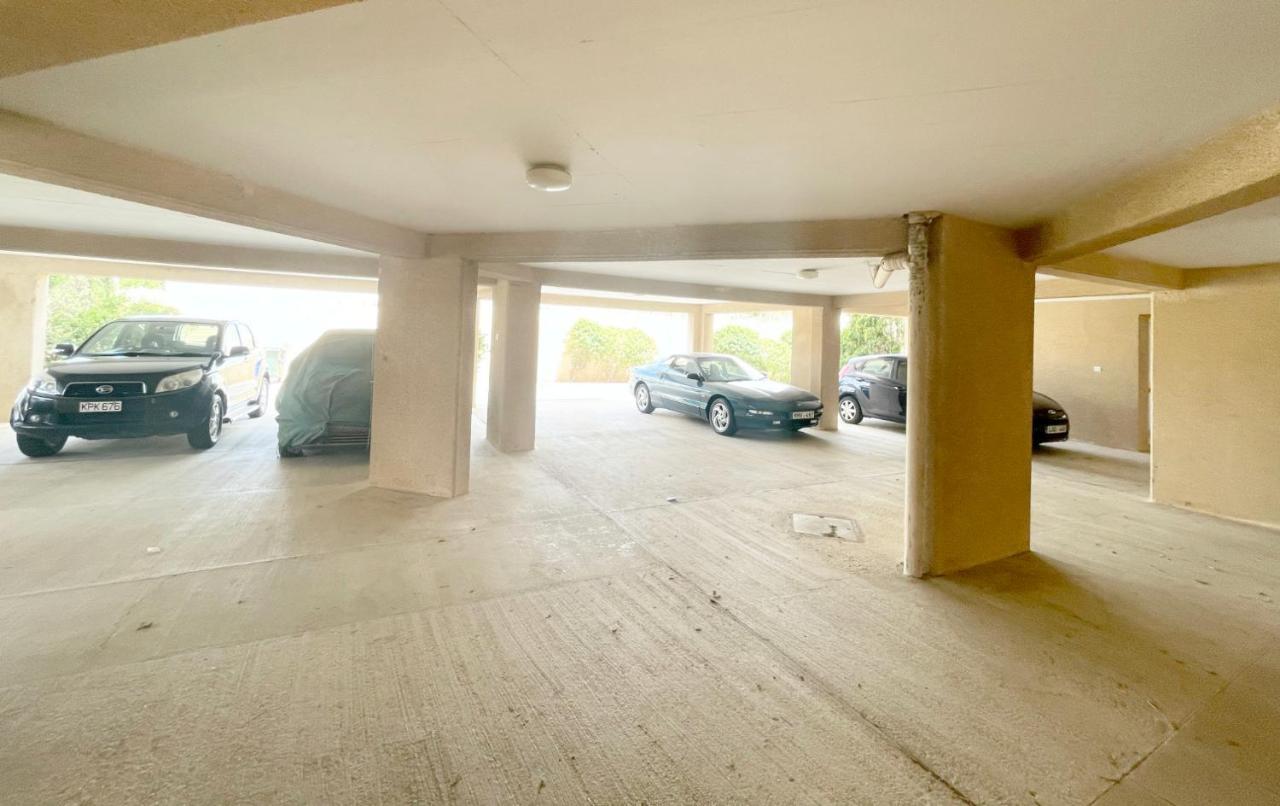 Direct Sea View & Quality Bed - Kings Palace 1 Bed بافوس المظهر الخارجي الصورة