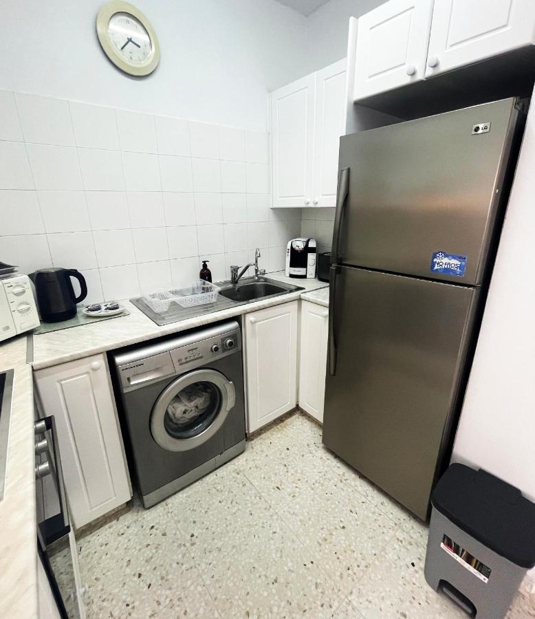 Direct Sea View & Quality Bed - Kings Palace 1 Bed بافوس المظهر الخارجي الصورة
